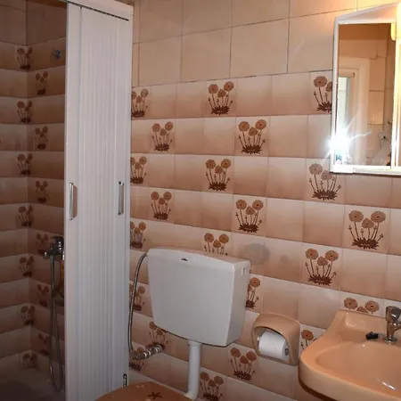 Maisonette By The Sea Vakantiehuis