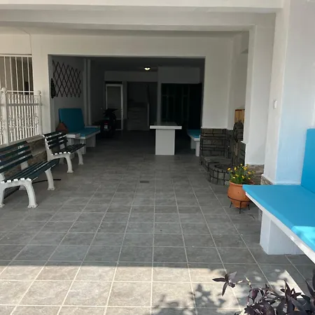 Maisonette By The Sea Vakantiehuis Nea Kallikrateia