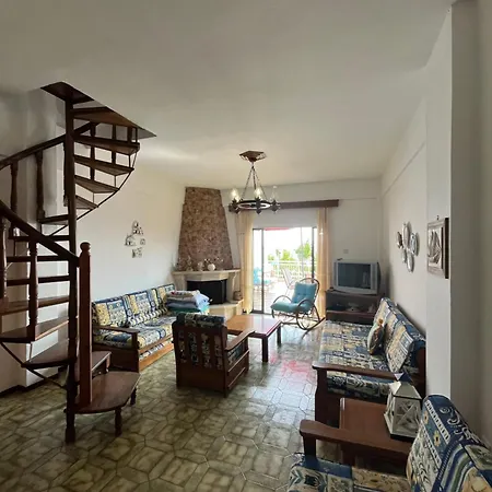Maisonette By The Sea Vakantiehuis