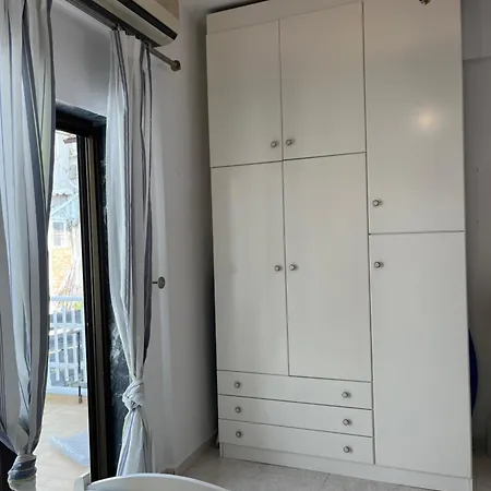 Maisonette By The Sea Vakantiehuis Nea Kallikrateia